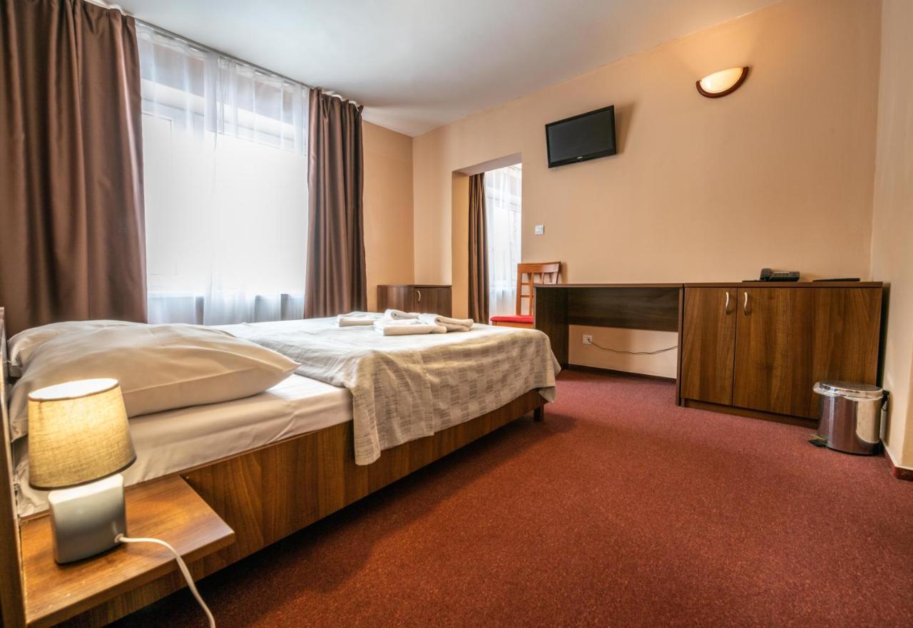 Grand Hotel Rooms Spišské Tomášovce Exteriör bild
