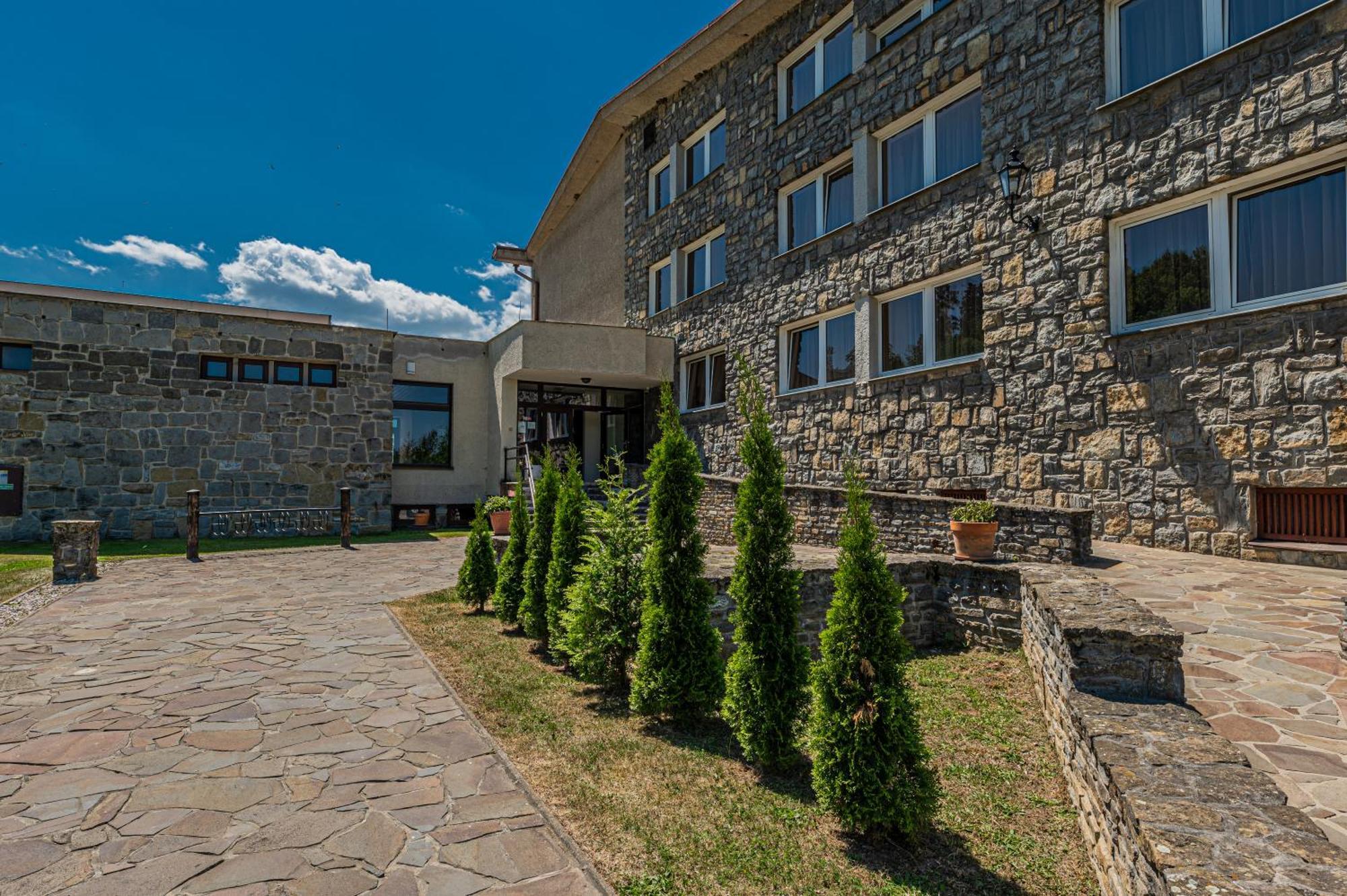 Grand Hotel Rooms Spišské Tomášovce Exteriör bild