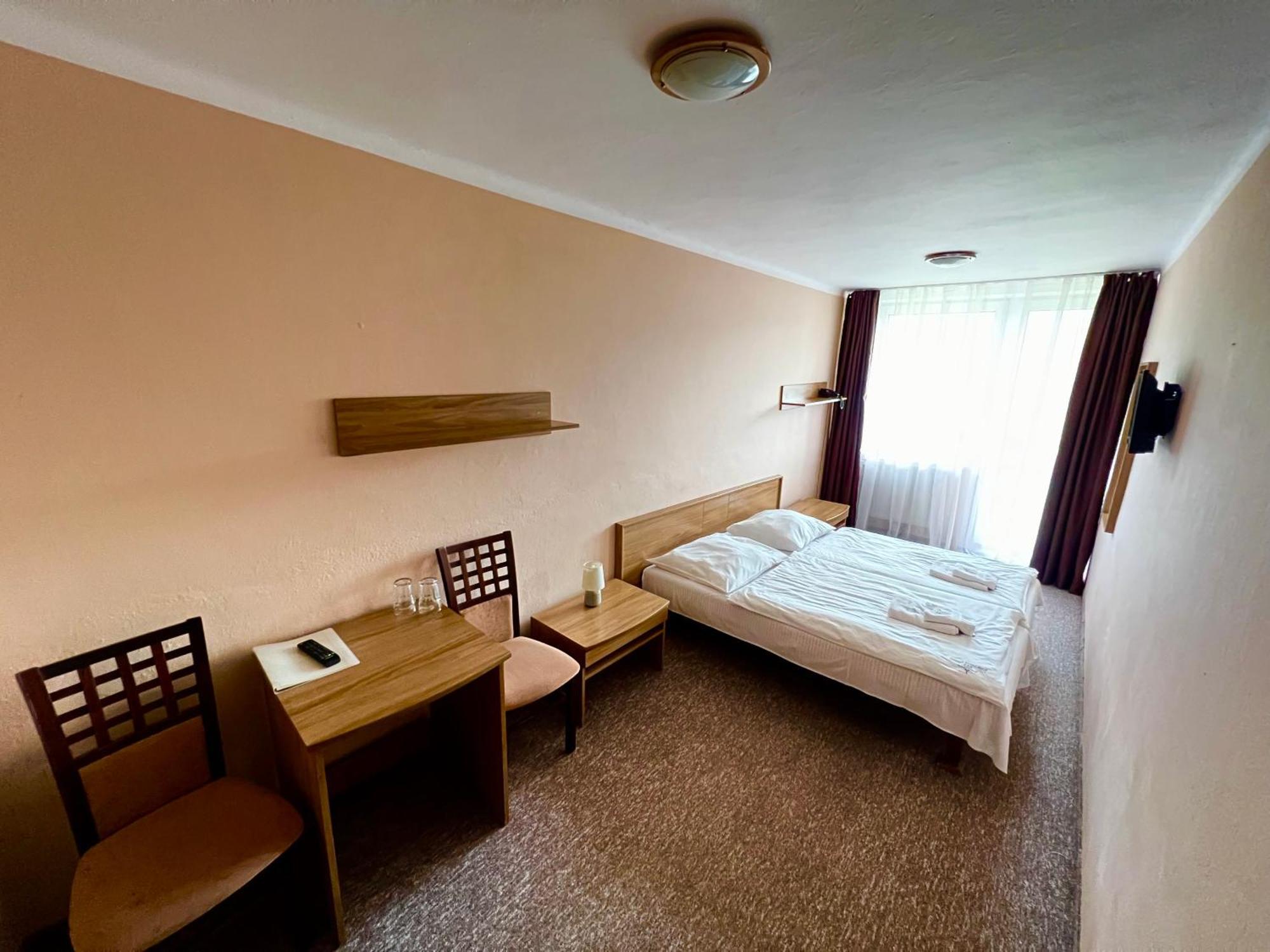 Grand Hotel Rooms Spišské Tomášovce Exteriör bild